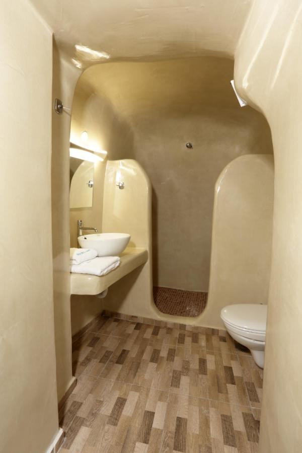 Church And Cave - Santorini Private Residences Mesaria Eksteriør billede